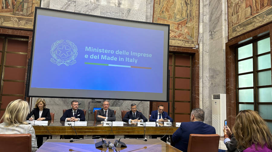 Campania: Polo del fotovoltaico, Solitek e Invitalia formalizzano il contrato di sviluppo